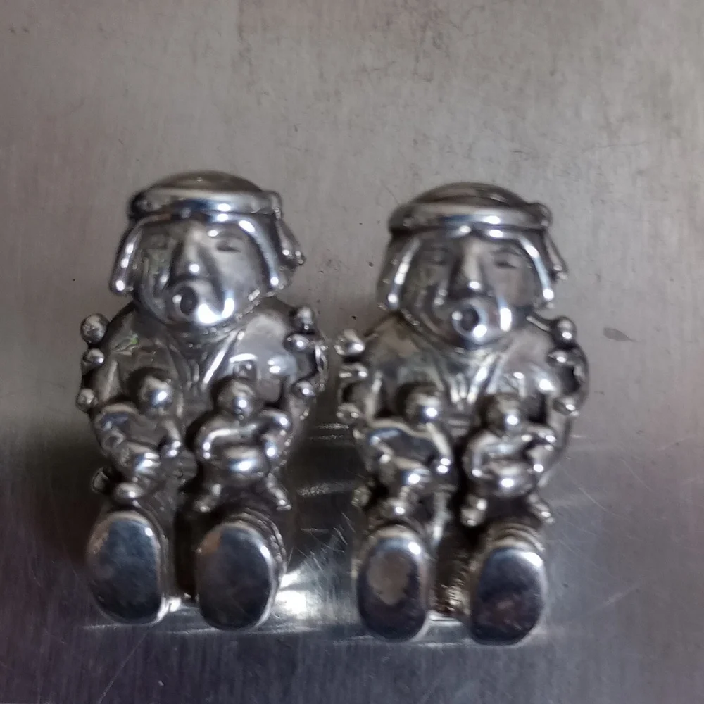 Storyteller Vintage Native American Sterling Silver  Stud Earrings - Picture 13 of 14